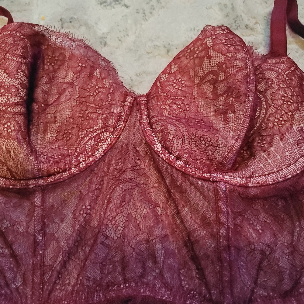 Victoria's Secret Red Lace Underwire Bra